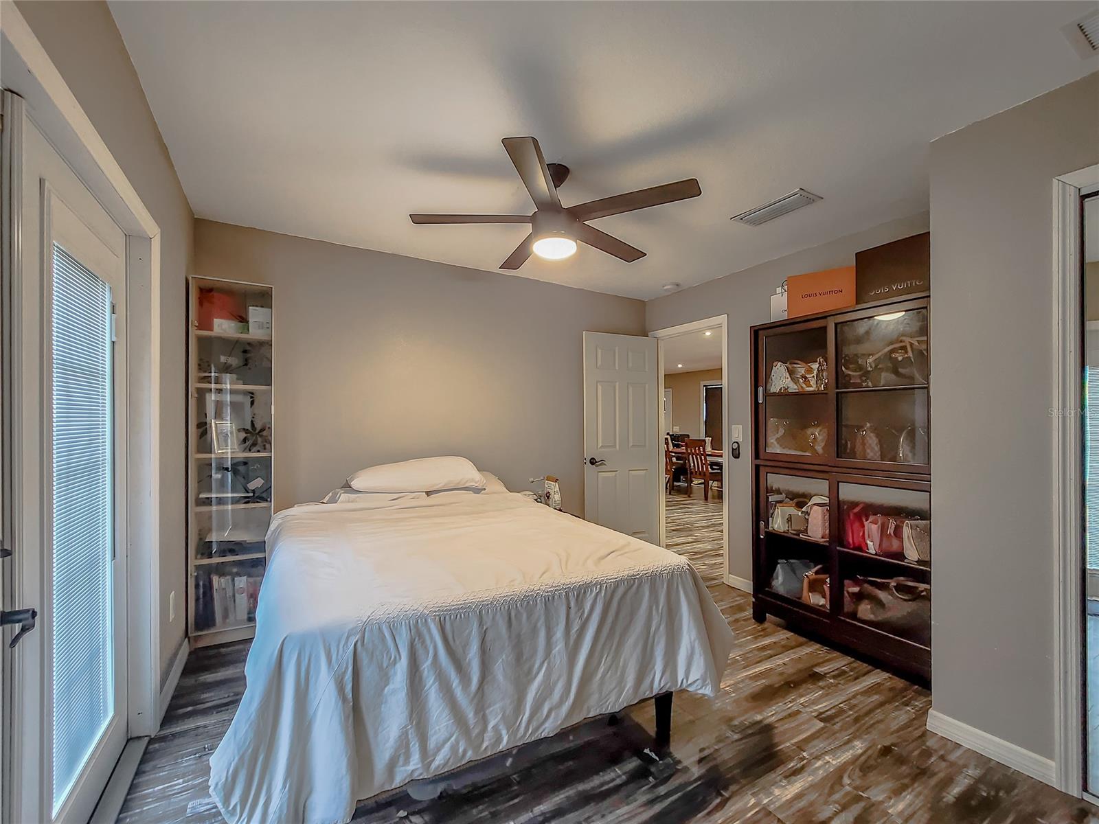 Florida Shores 01 - Residential