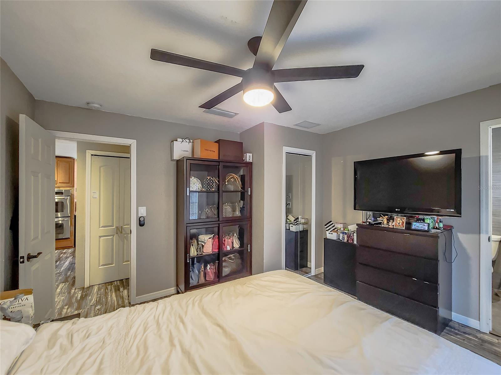 Florida Shores 01 - Residential