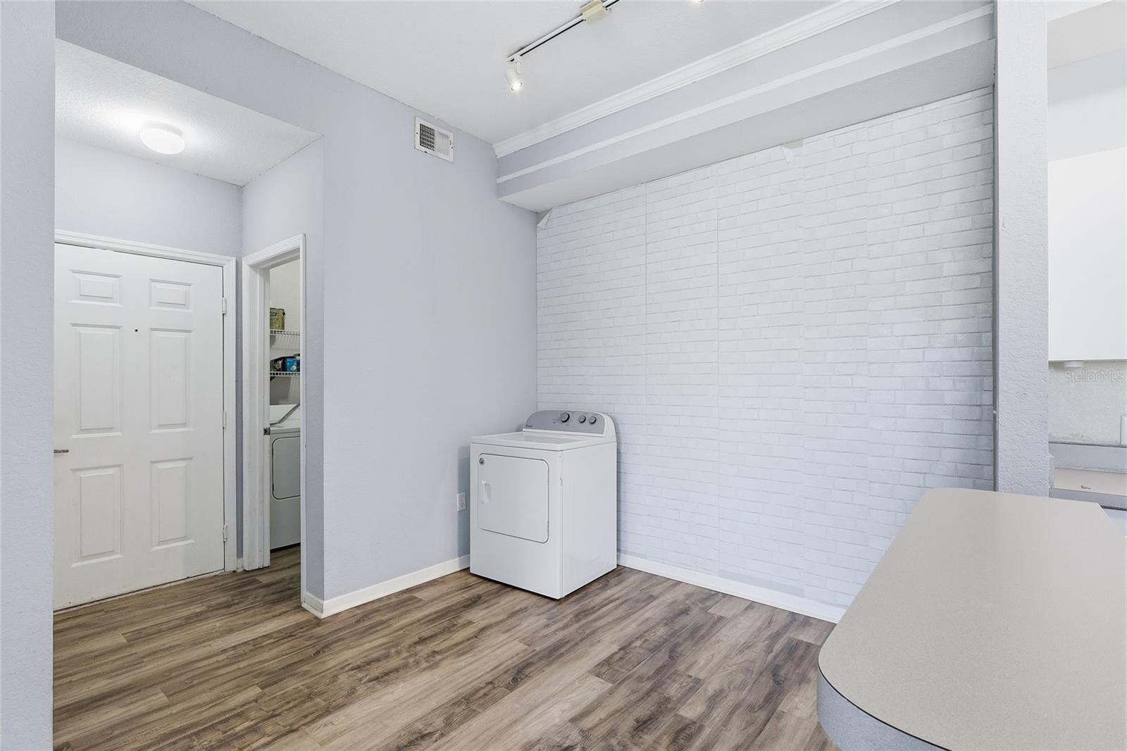 JADE AT TAMPA PALMS A CONDO - Residential