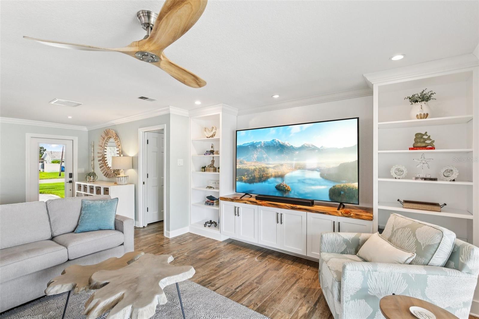 5036 DOVER STREET NE