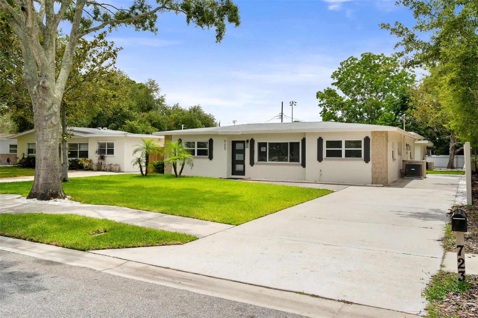 723 W BAYSHORE DRIVE