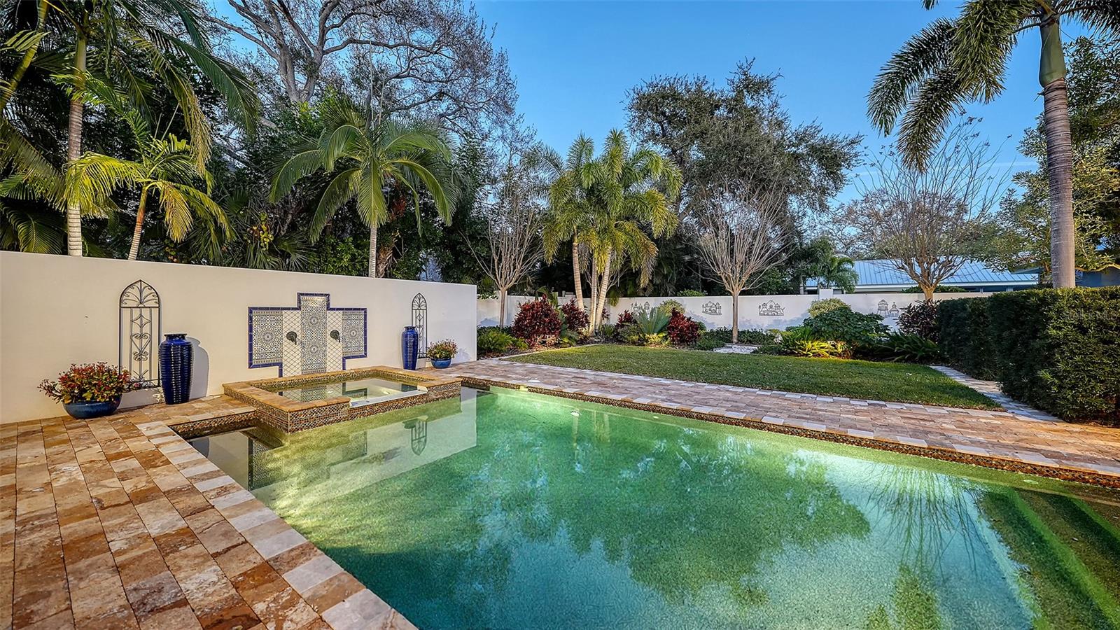 CHEROKEE PARK 2 - Residential