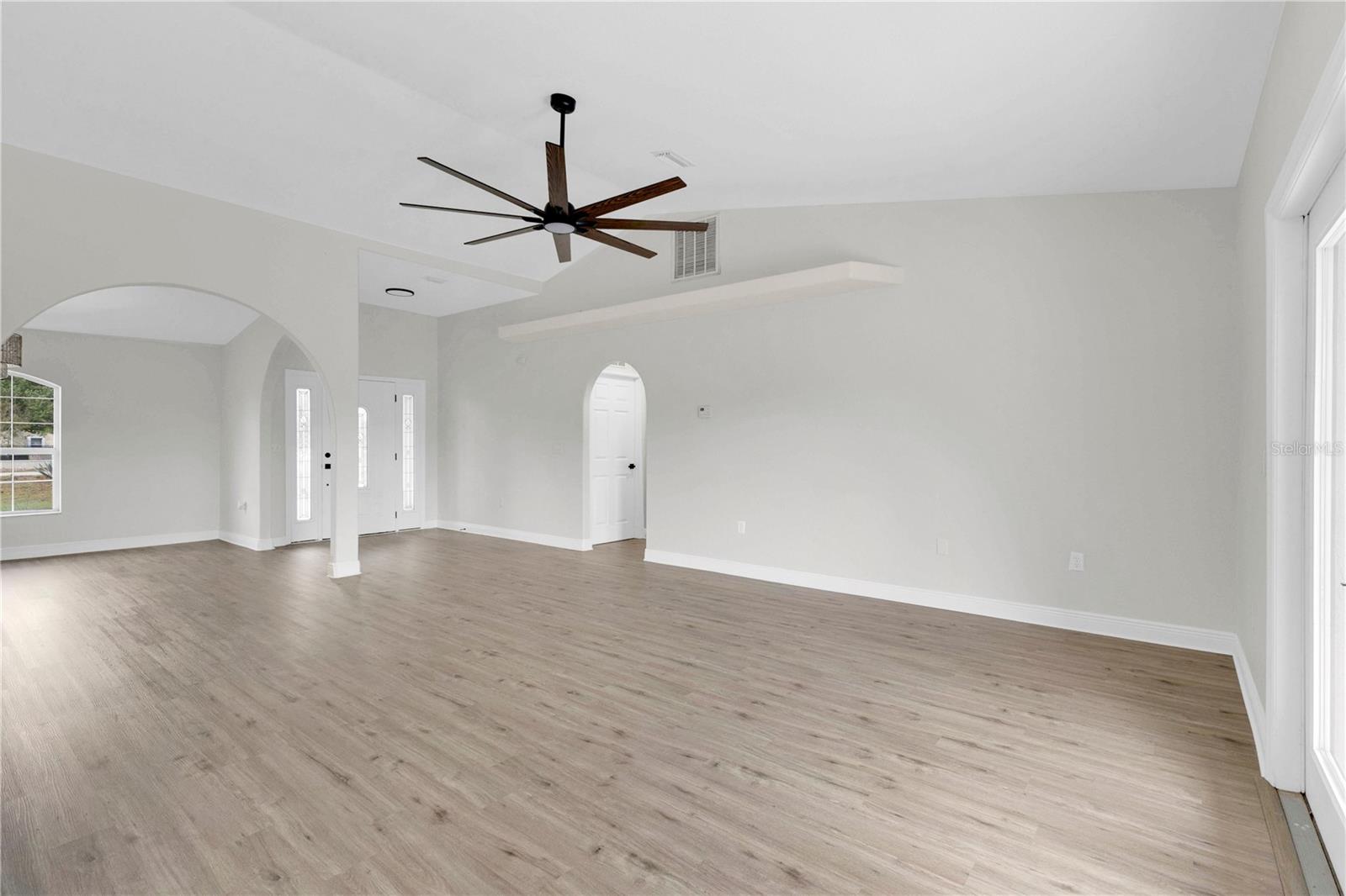 OAKRIDGE ESTATES - Residential