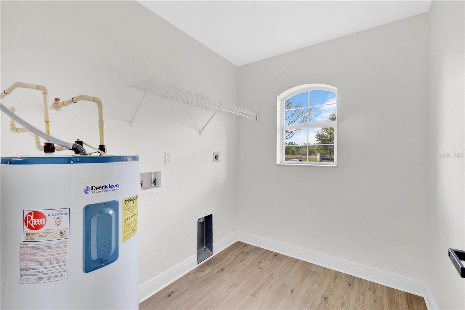 OAKRIDGE ESTATES - Residential