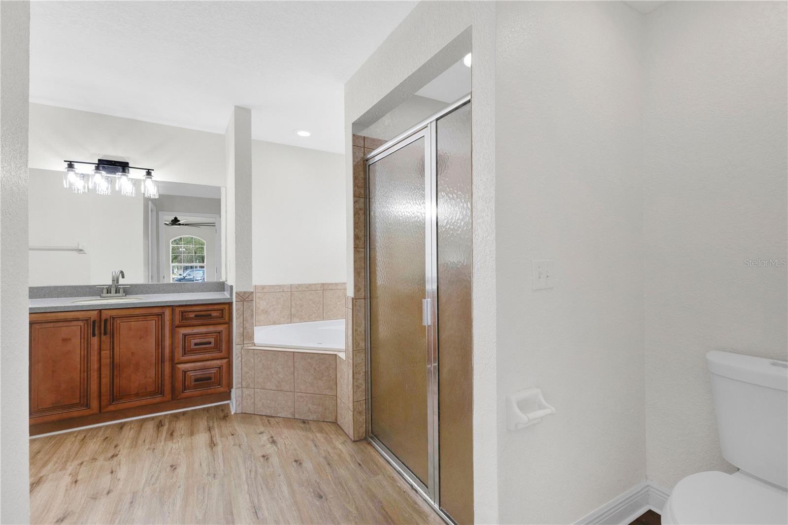 OAKRIDGE ESTATES - Residential