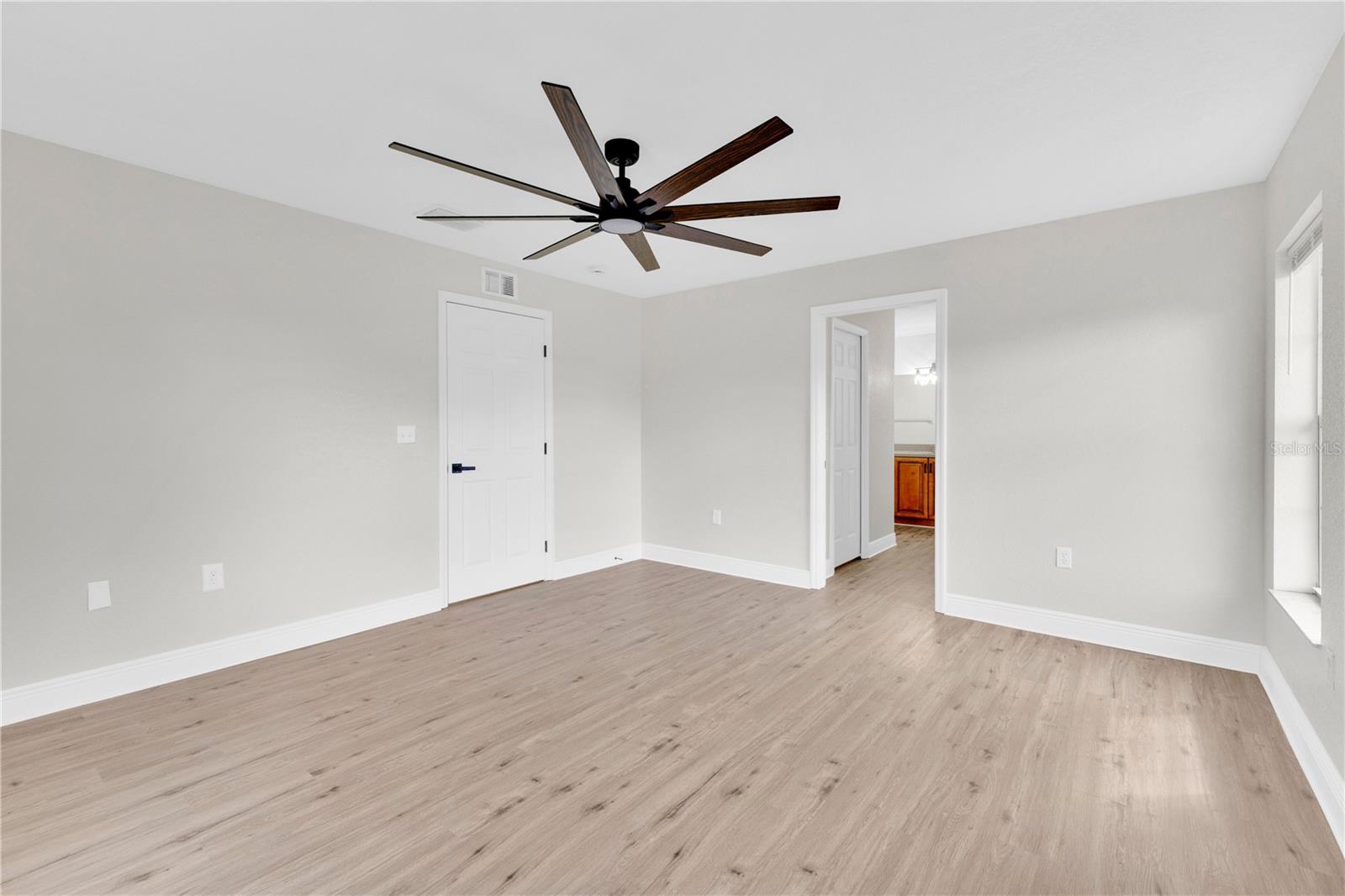 OAKRIDGE ESTATES - Residential