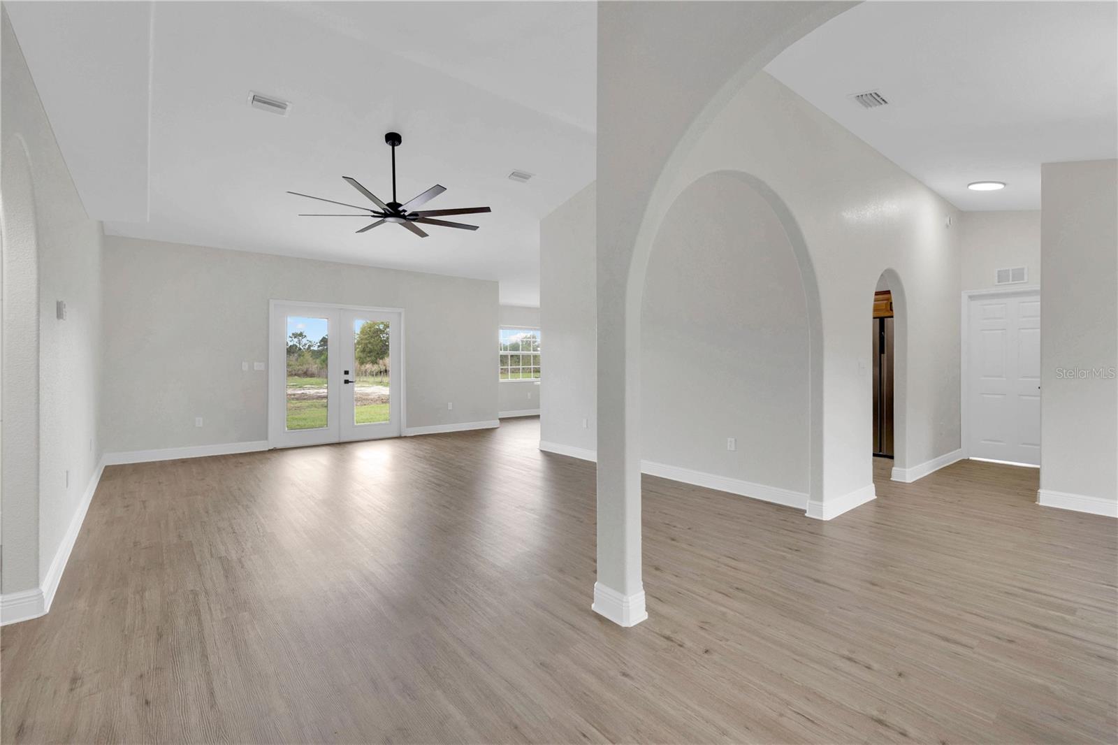 OAKRIDGE ESTATES - Residential