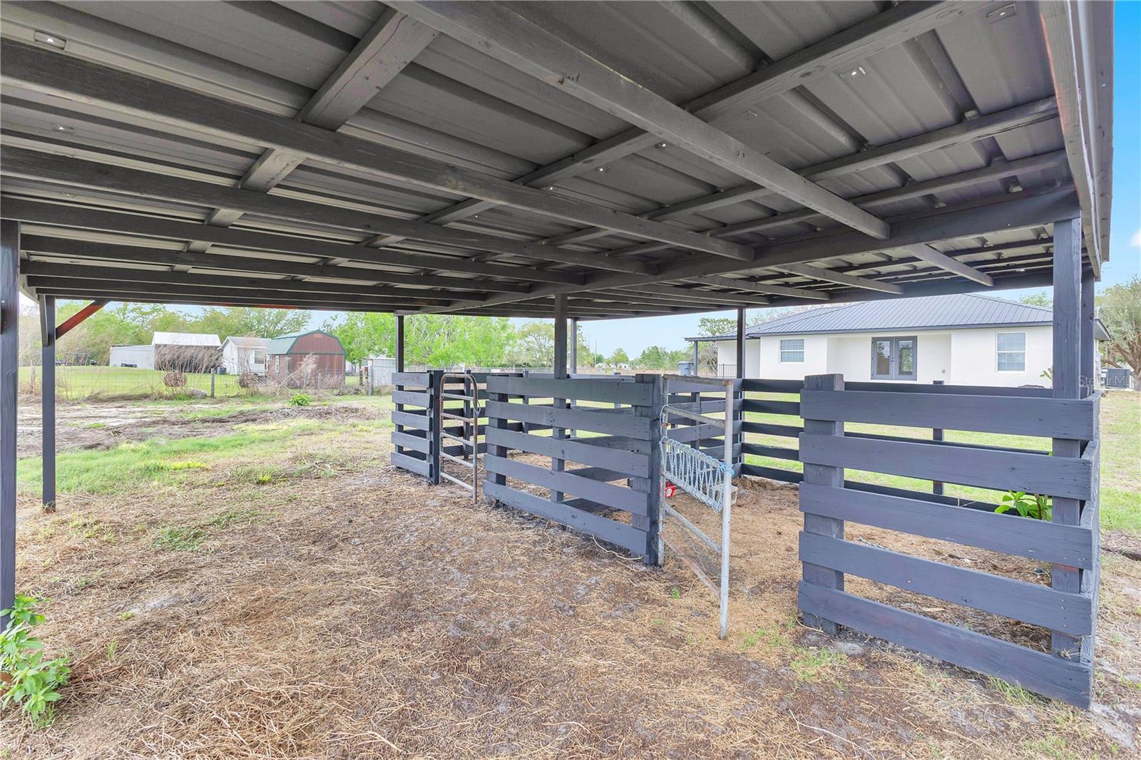 OAKRIDGE ESTATES - Residential