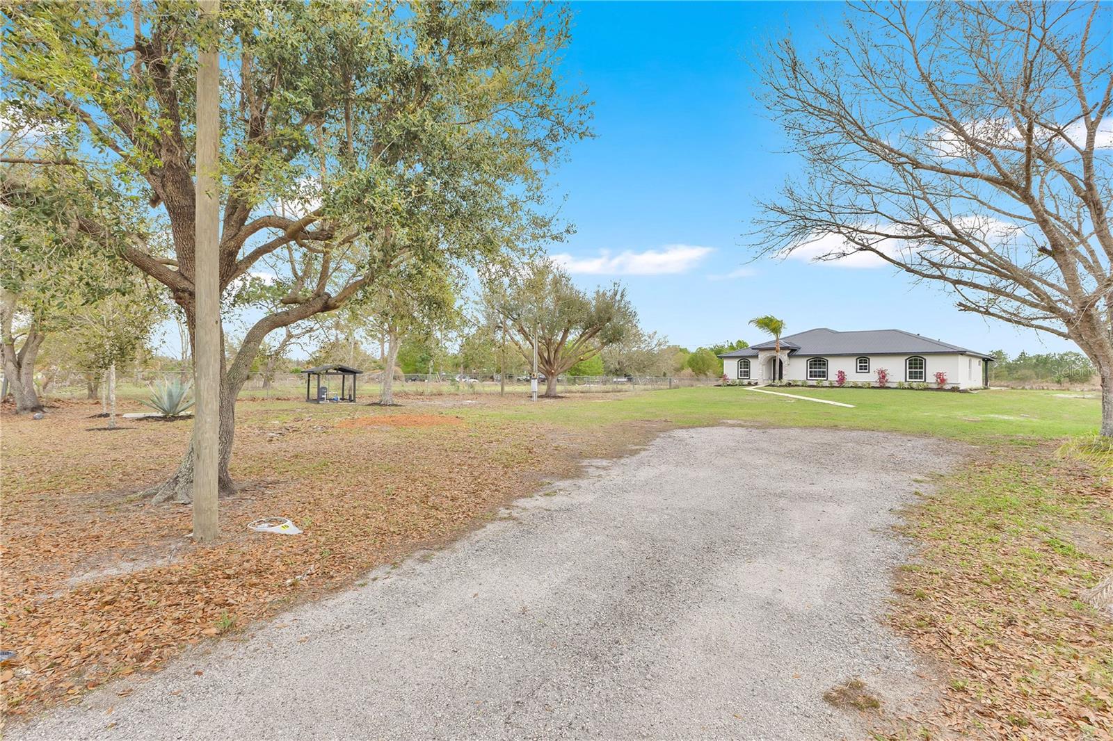 OAKRIDGE ESTATES - Residential