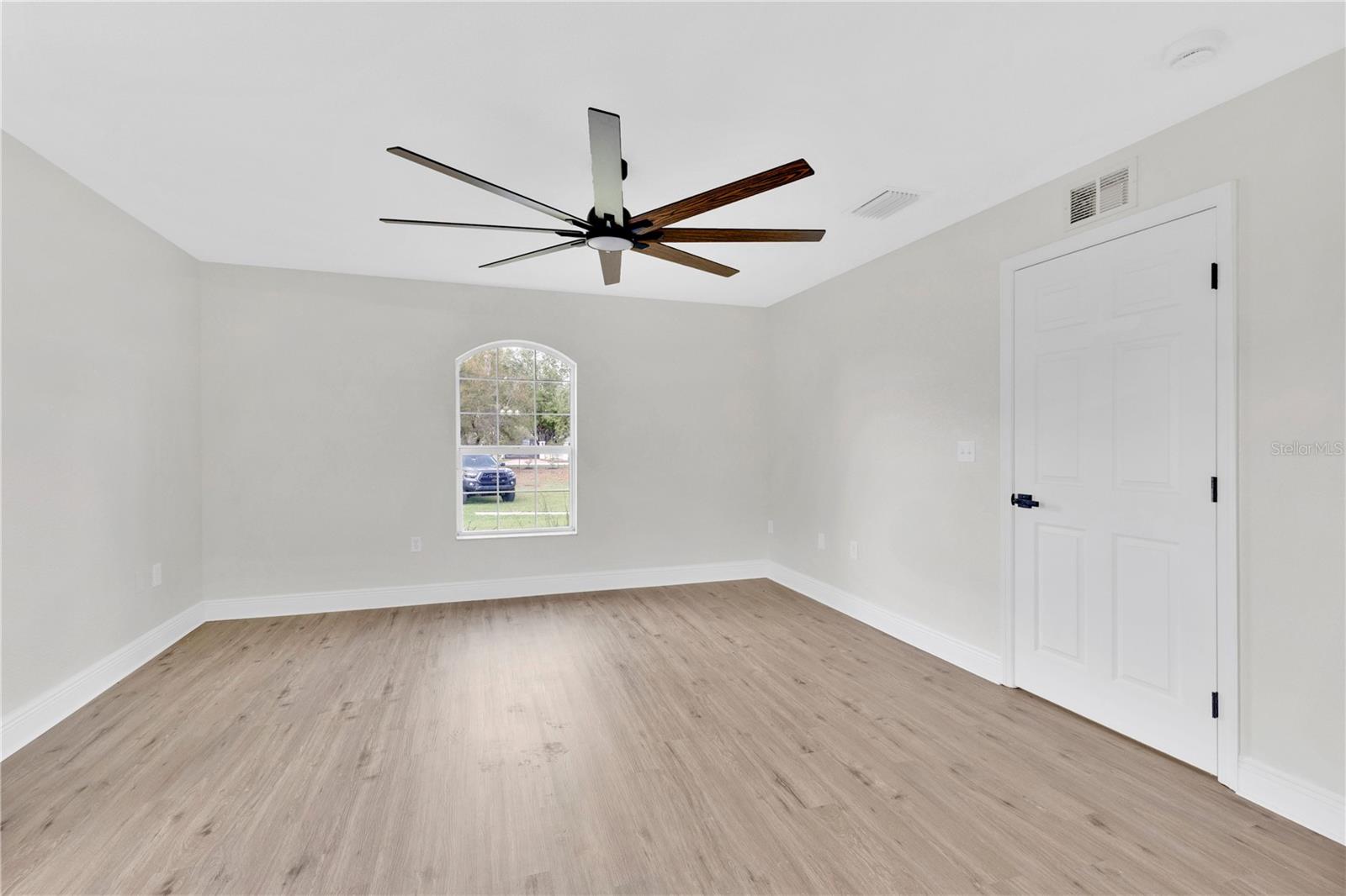 OAKRIDGE ESTATES - Residential