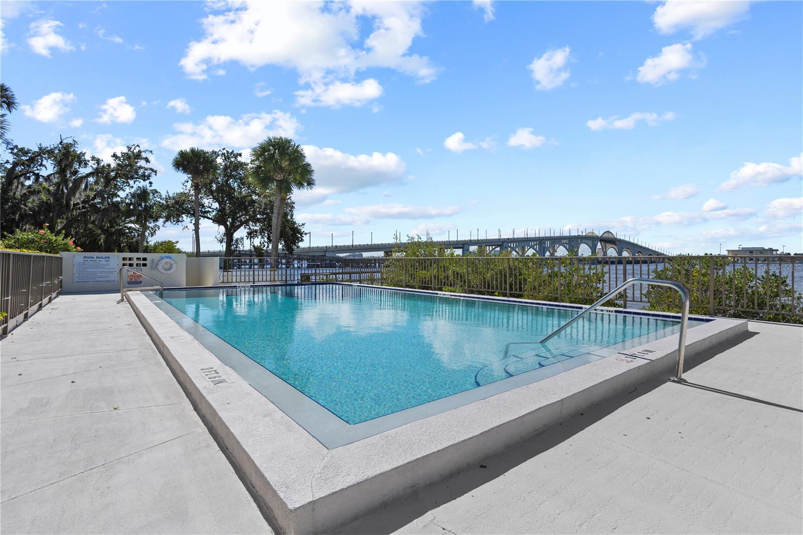 PIER FORTY 03 CONDO - Residential