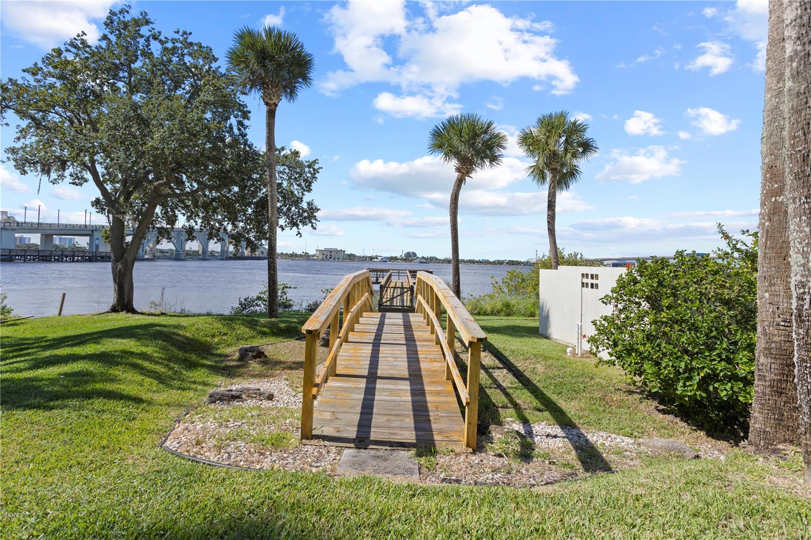 PIER FORTY 03 CONDO - Residential