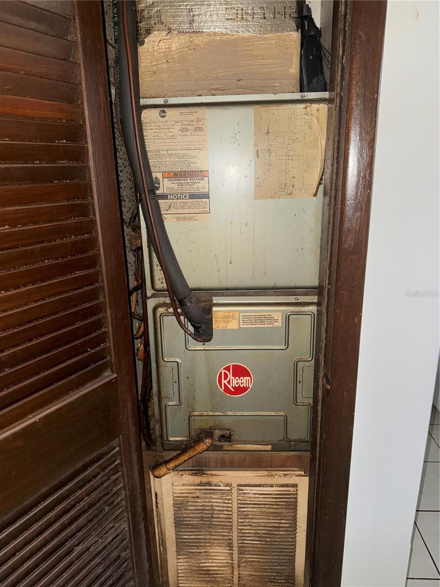 LOCH HARBOUR CONDO VILLAGE INC 21 - Residential