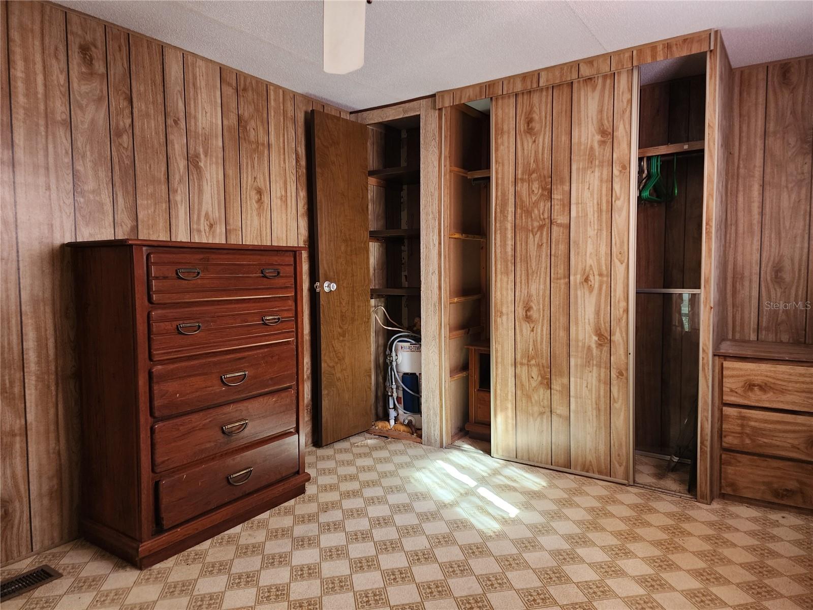 TRAILS END RETREAT UNREC - Residential