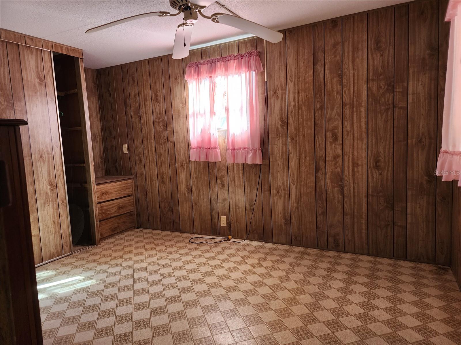 TRAILS END RETREAT UNREC - Residential