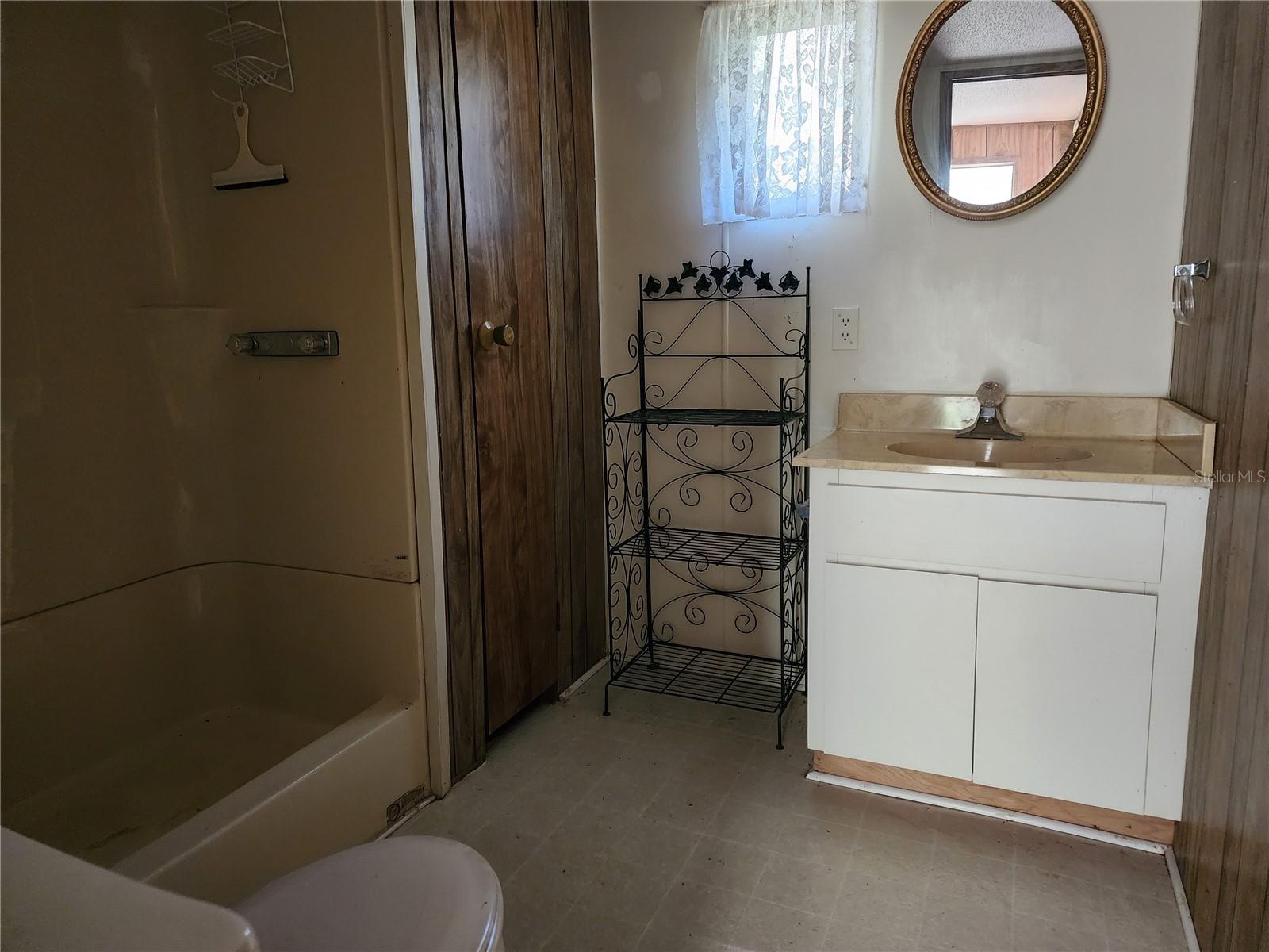 TRAILS END RETREAT UNREC - Residential