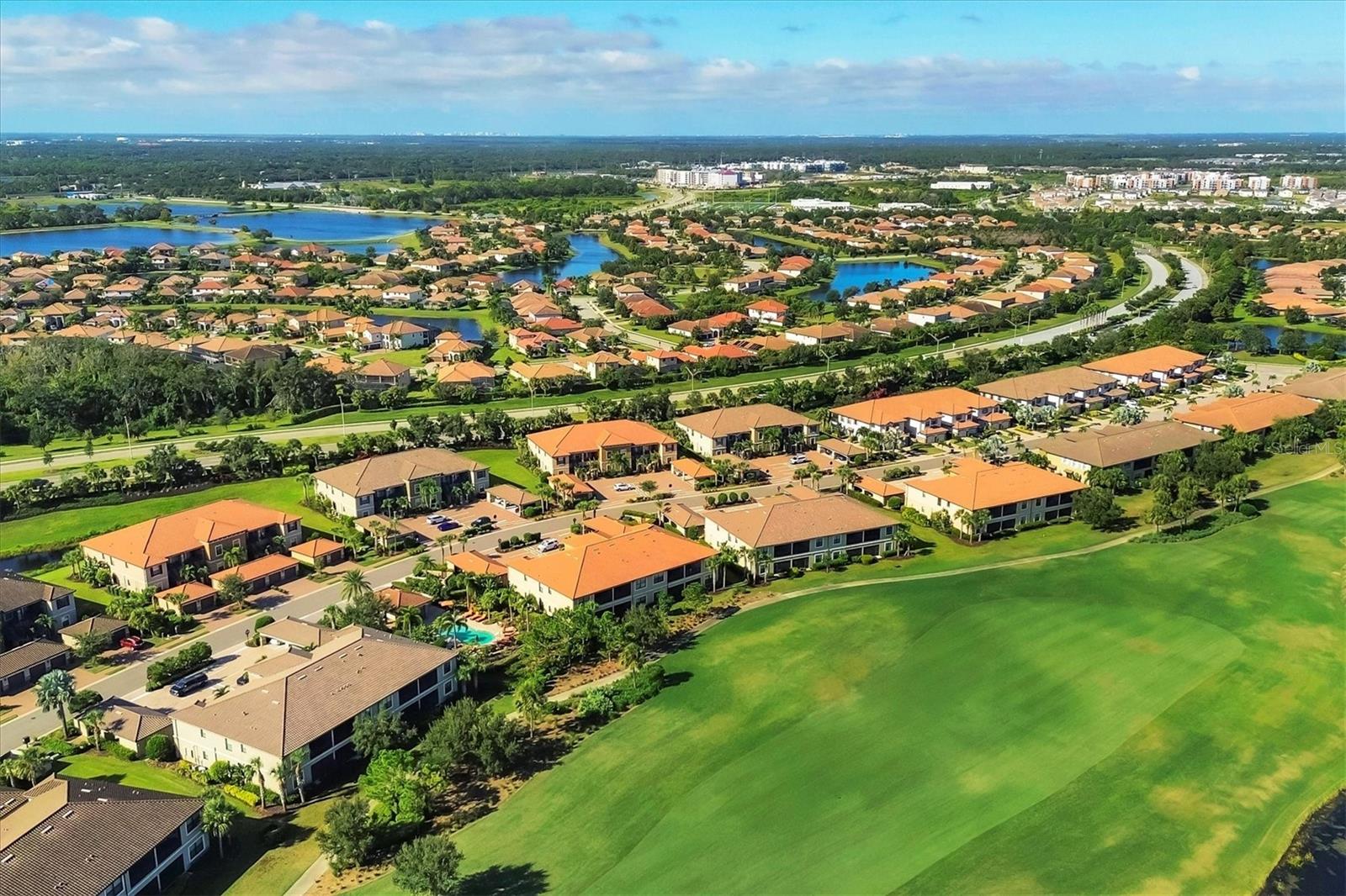 BACCIANO I/ESPLANADE LAKEWOOD - Residential