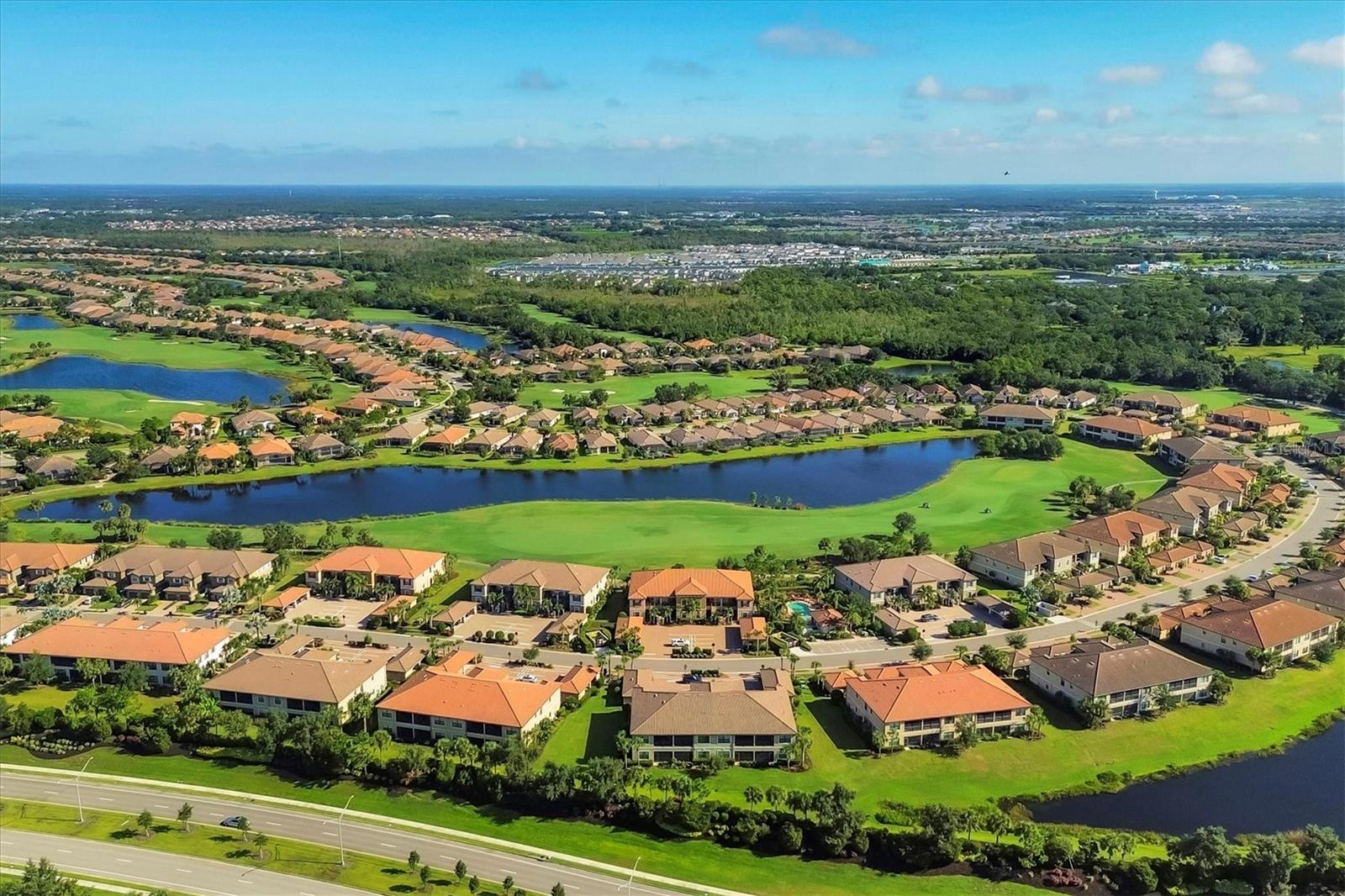 BACCIANO I/ESPLANADE LAKEWOOD - Residential