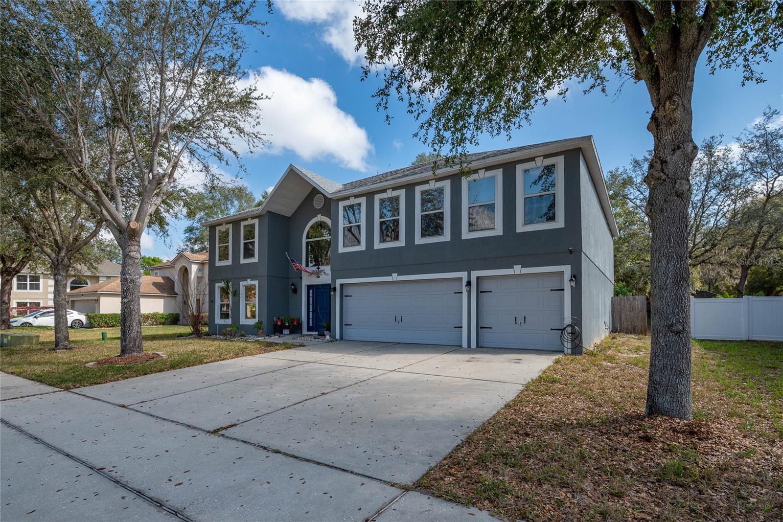 1262 STONEWATER CIRCLE