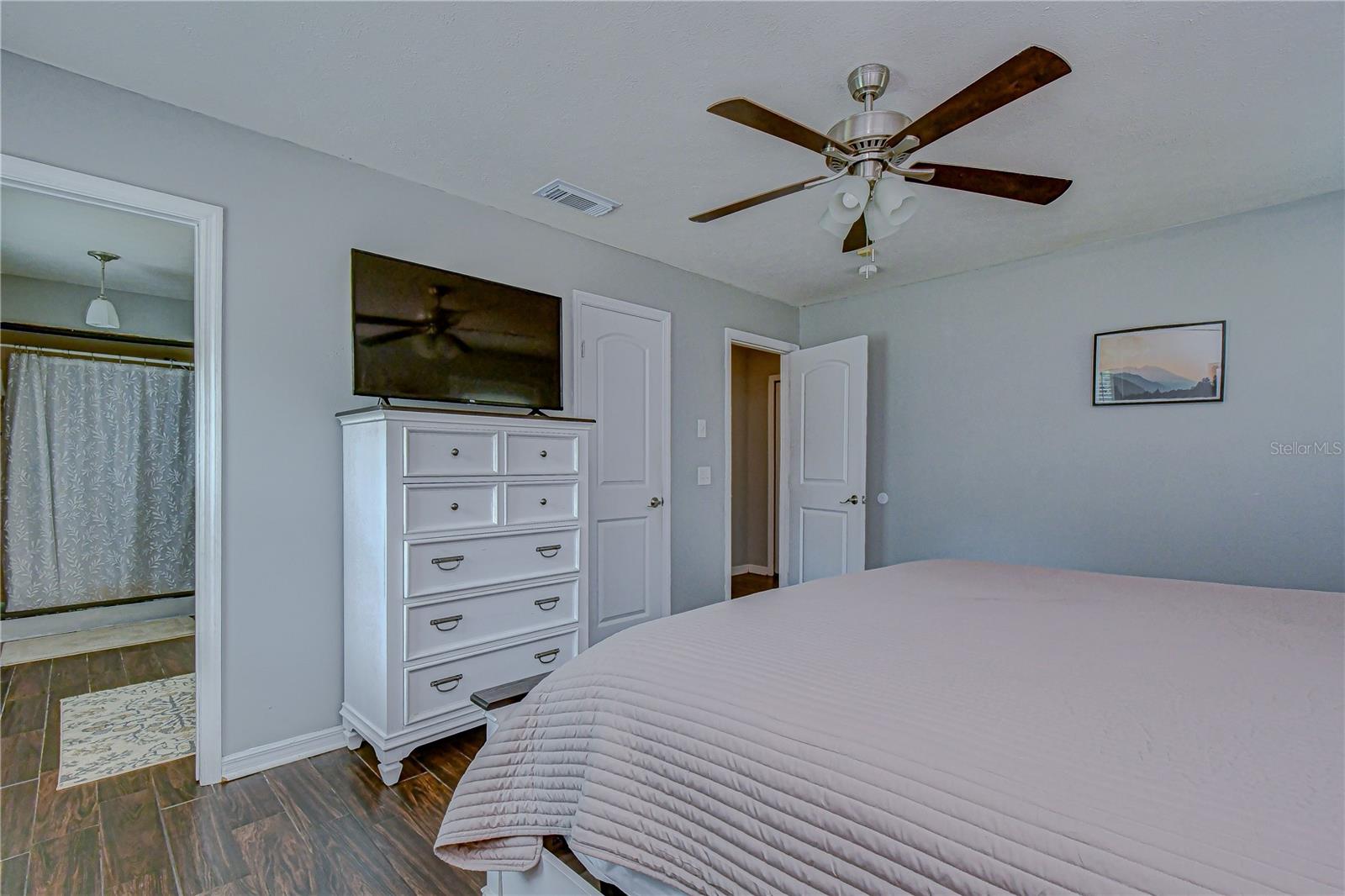 WINCHESTER WOODS - Residential