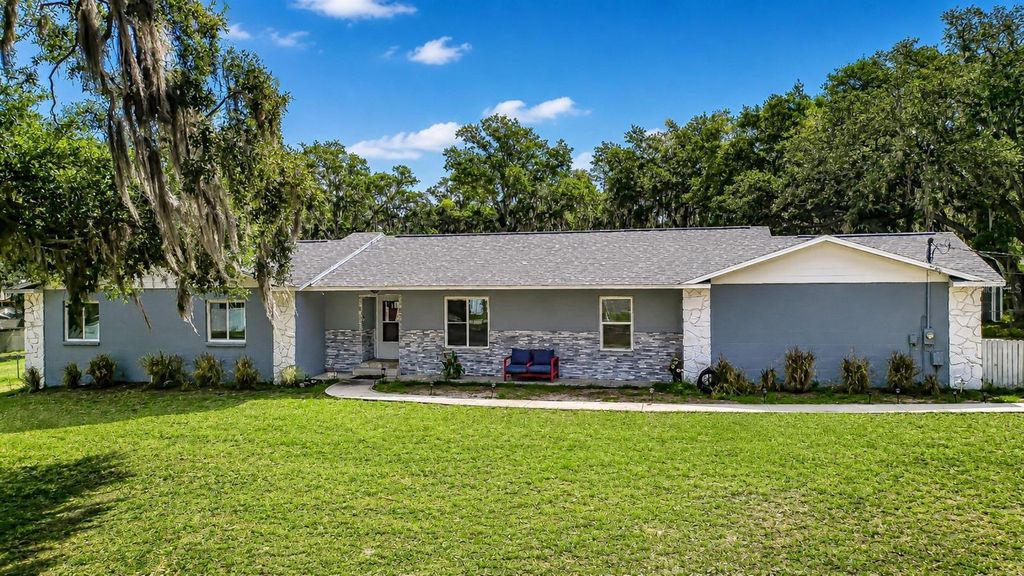 Photo of 1419 Seffner Valrico Road, Seffner, FL 33584 (MLS # TB8505113)