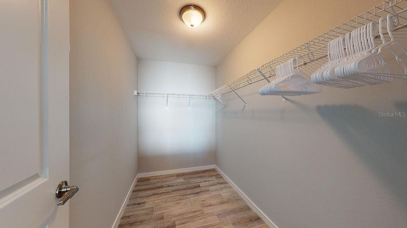 LAS LOMAS DE SARASOTA - Residential Lease