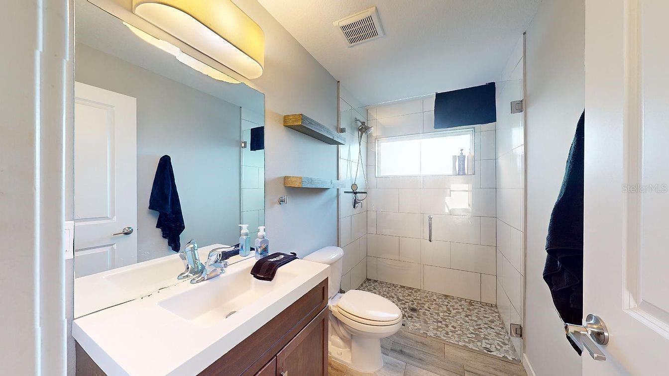 LAS LOMAS DE SARASOTA - Residential Lease