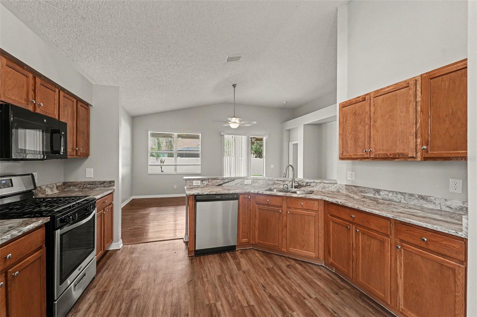 4906 PENNECOTT WAY