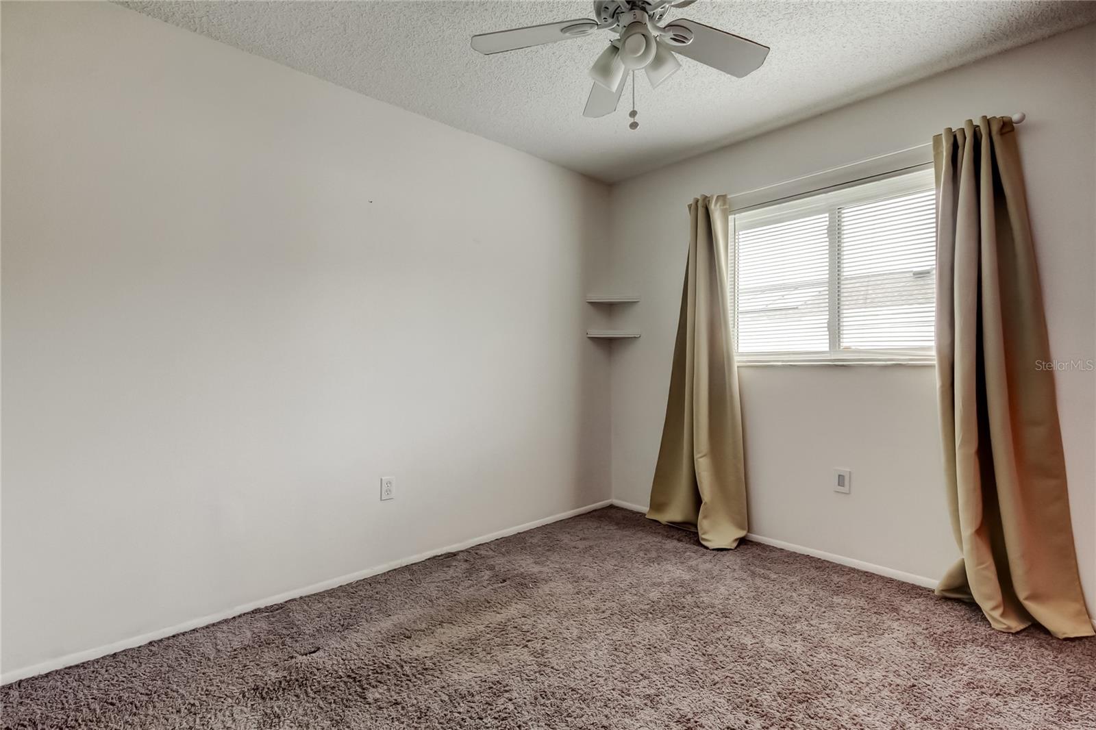 BONNIE GLYNN PH ONE-B - Residential