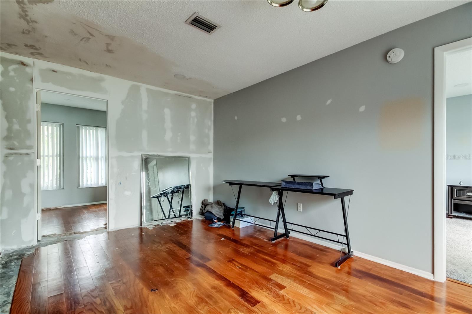 BONNIE GLYNN PH ONE-B - Residential