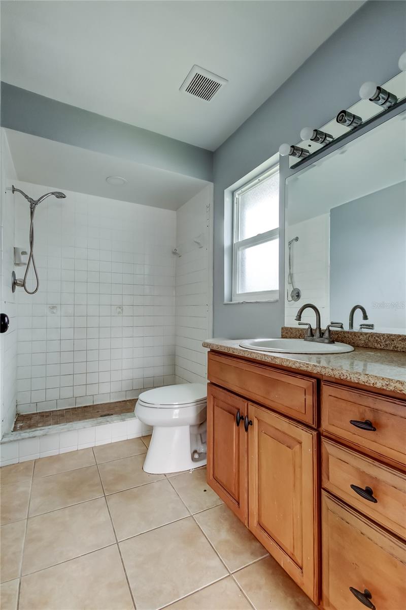 BONNIE GLYNN PH ONE-B - Residential