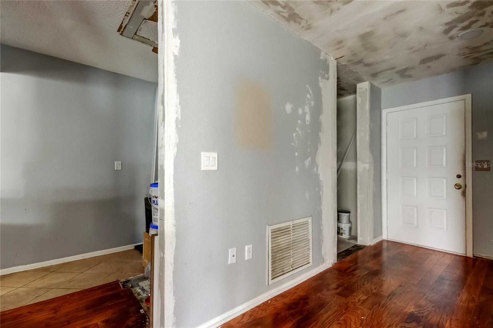 BONNIE GLYNN PH ONE-B - Residential