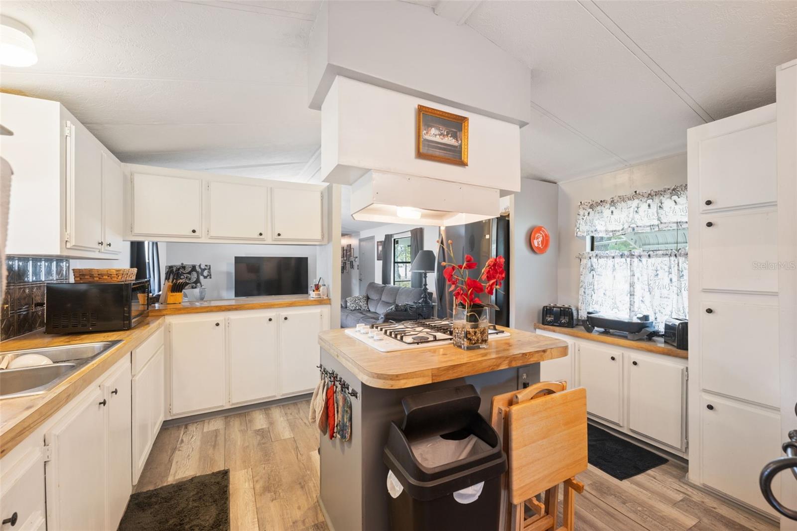HIGHLAND LAKES - Residential