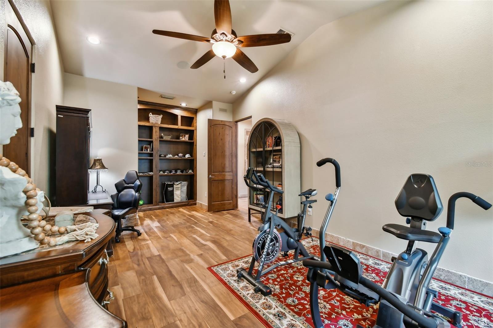 DAVIS ISLANDS PB10 PG52 TO 57 - Residential