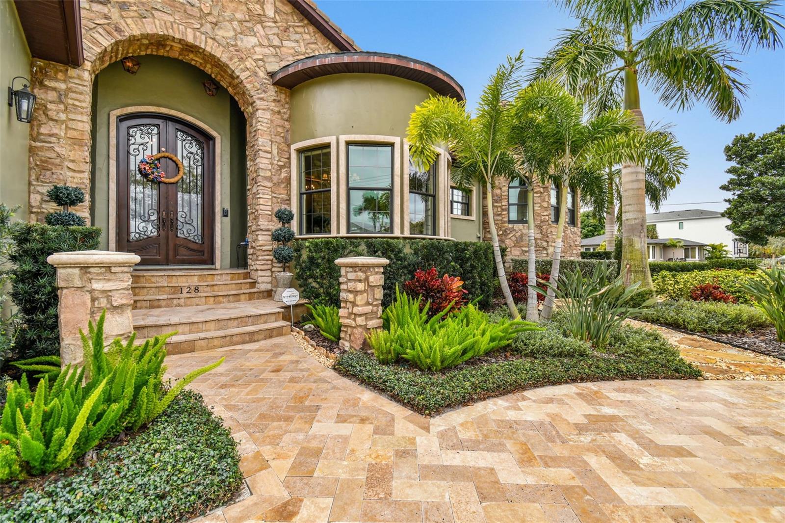 DAVIS ISLANDS PB10 PG52 TO 57 - Residential