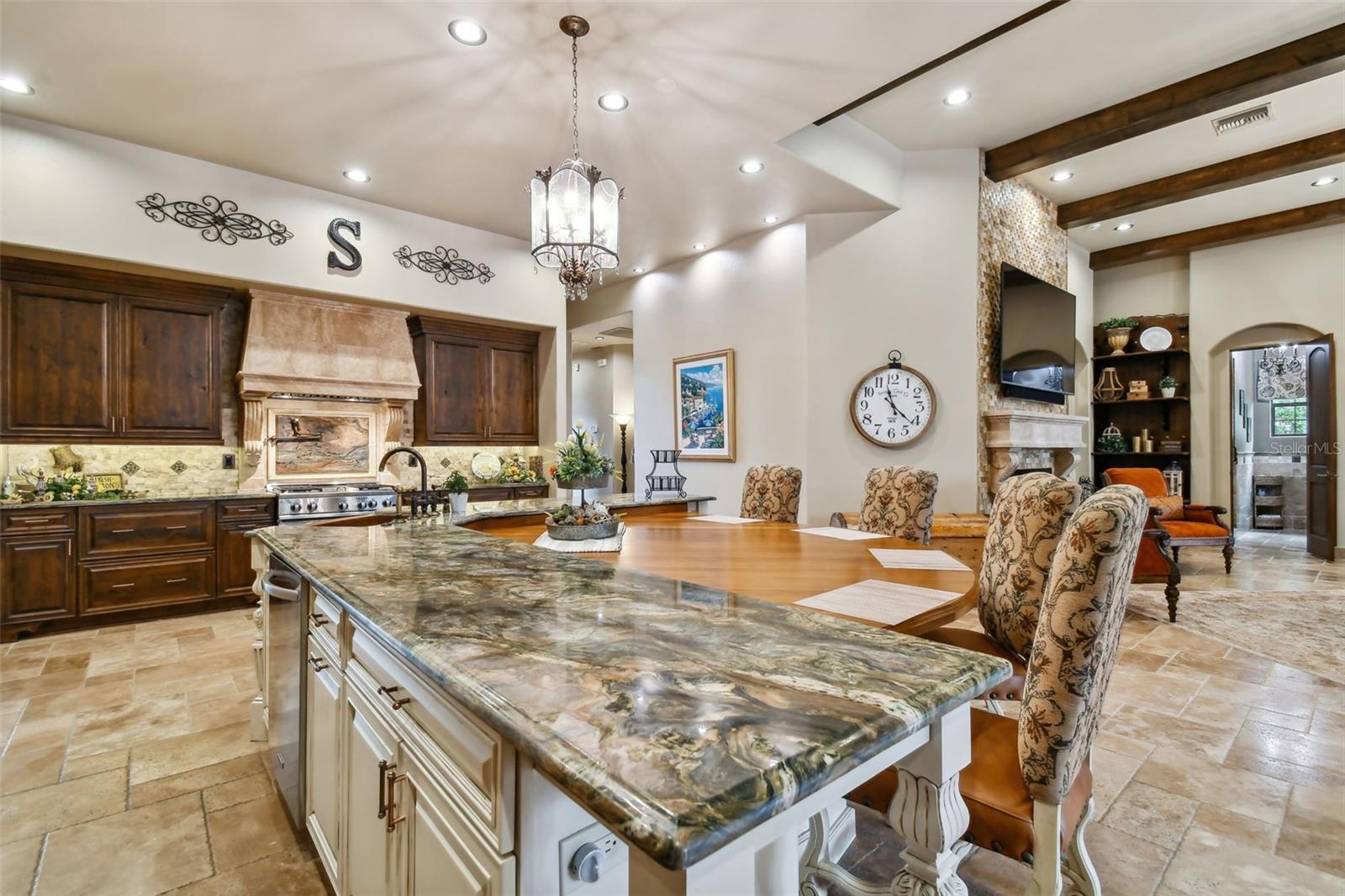 DAVIS ISLANDS PB10 PG52 TO 57 - Residential