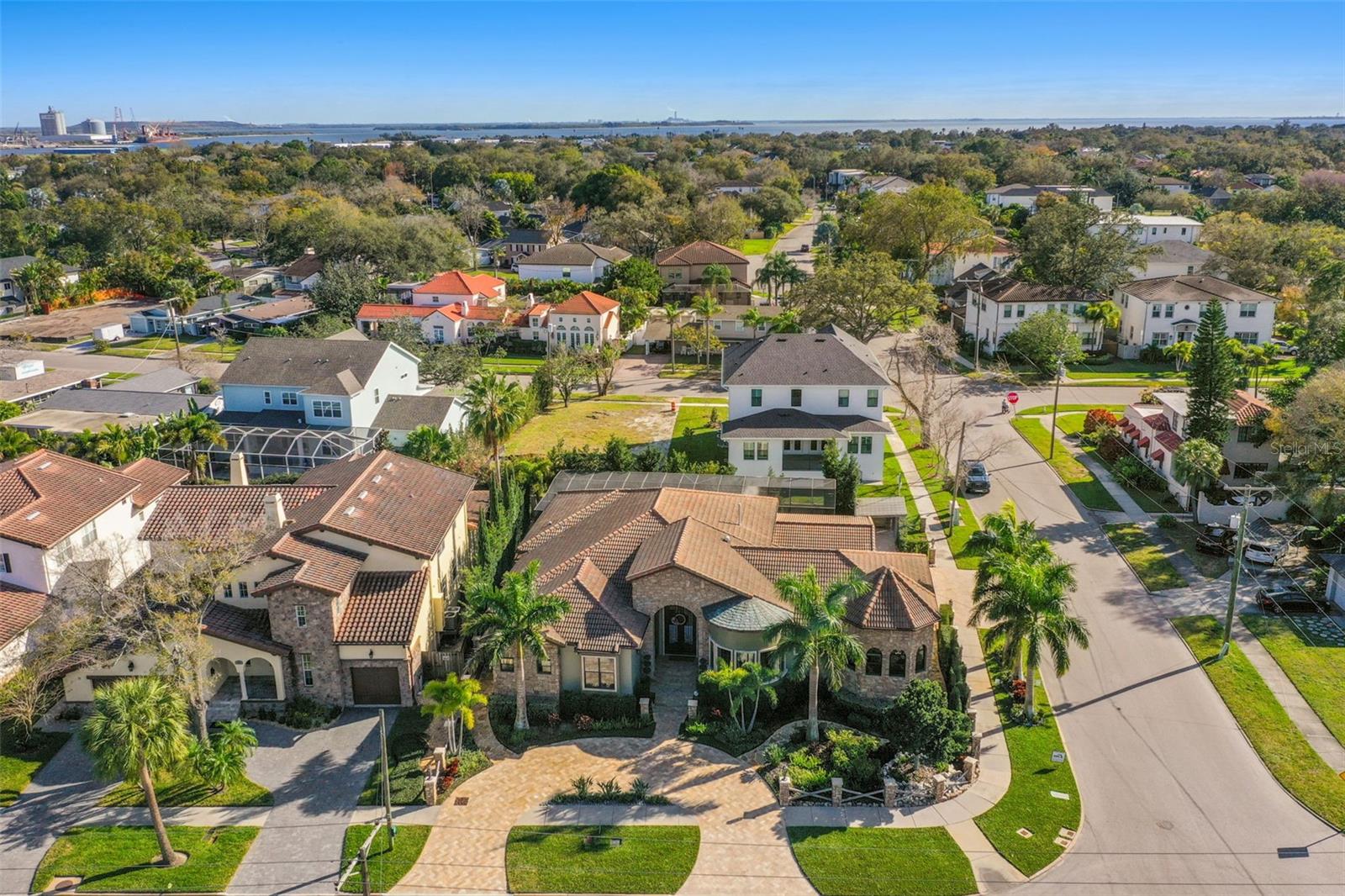 DAVIS ISLANDS PB10 PG52 TO 57 - Residential