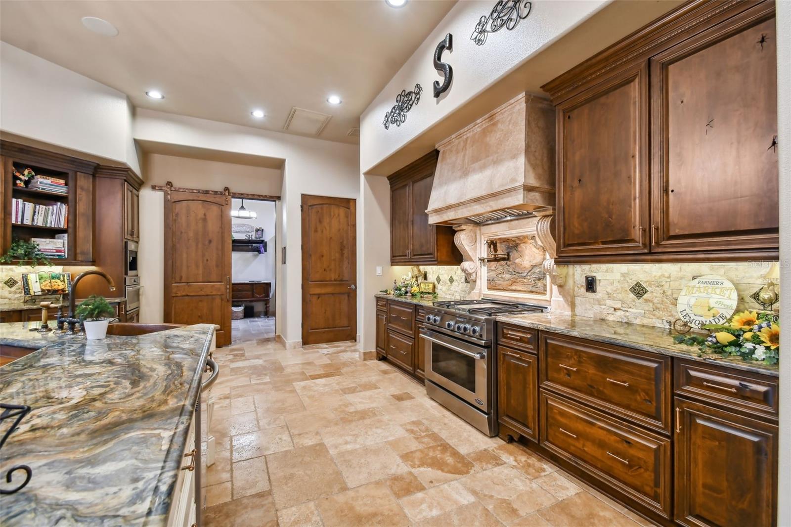 DAVIS ISLANDS PB10 PG52 TO 57 - Residential