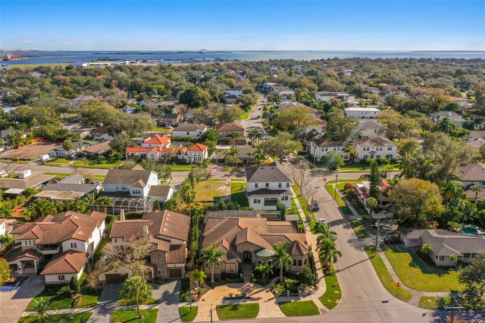 DAVIS ISLANDS PB10 PG52 TO 57 - Residential