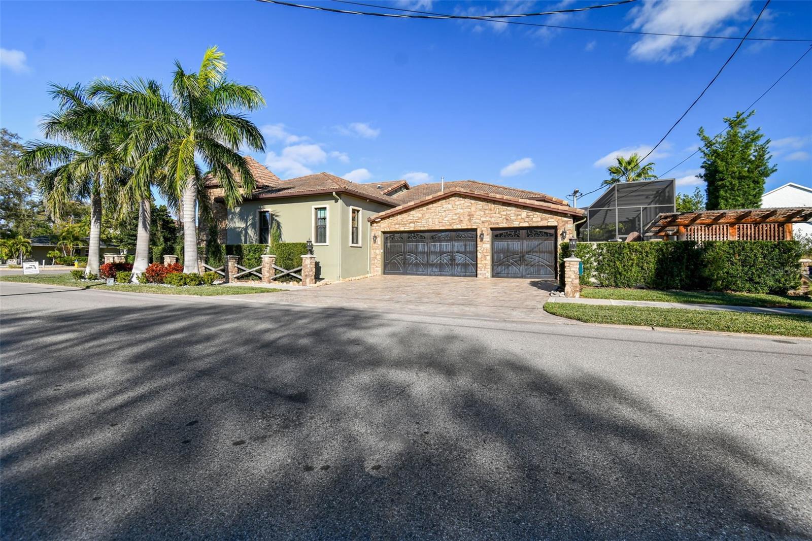 DAVIS ISLANDS PB10 PG52 TO 57 - Residential