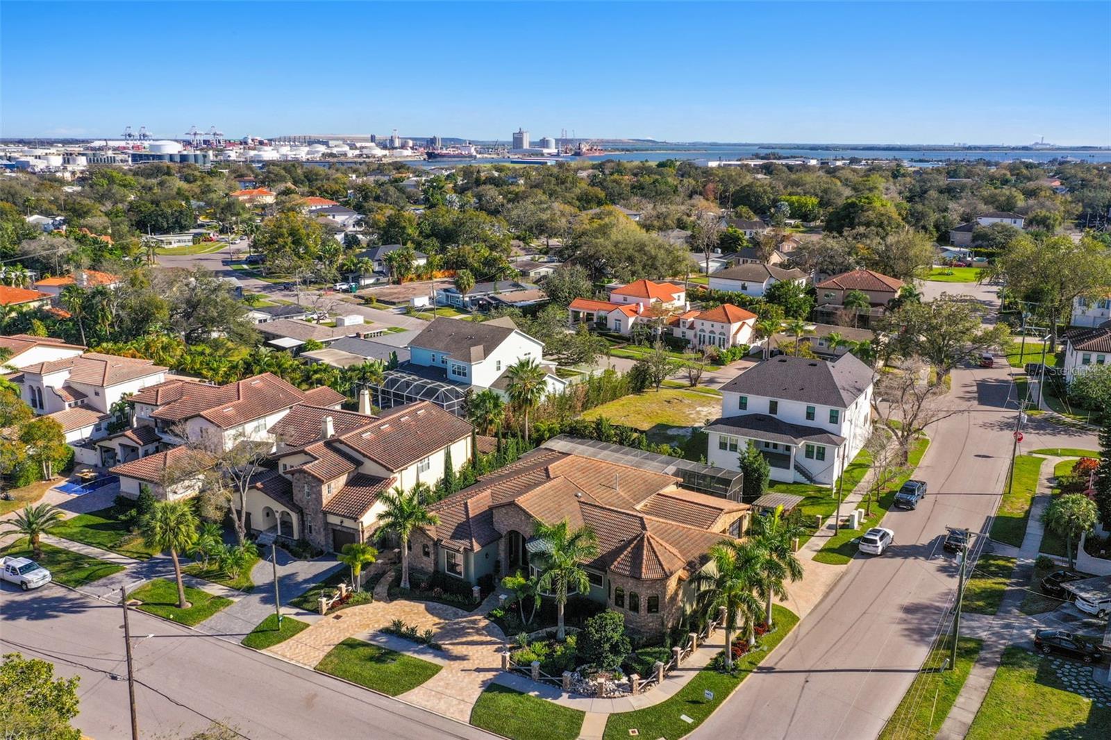 DAVIS ISLANDS PB10 PG52 TO 57 - Residential