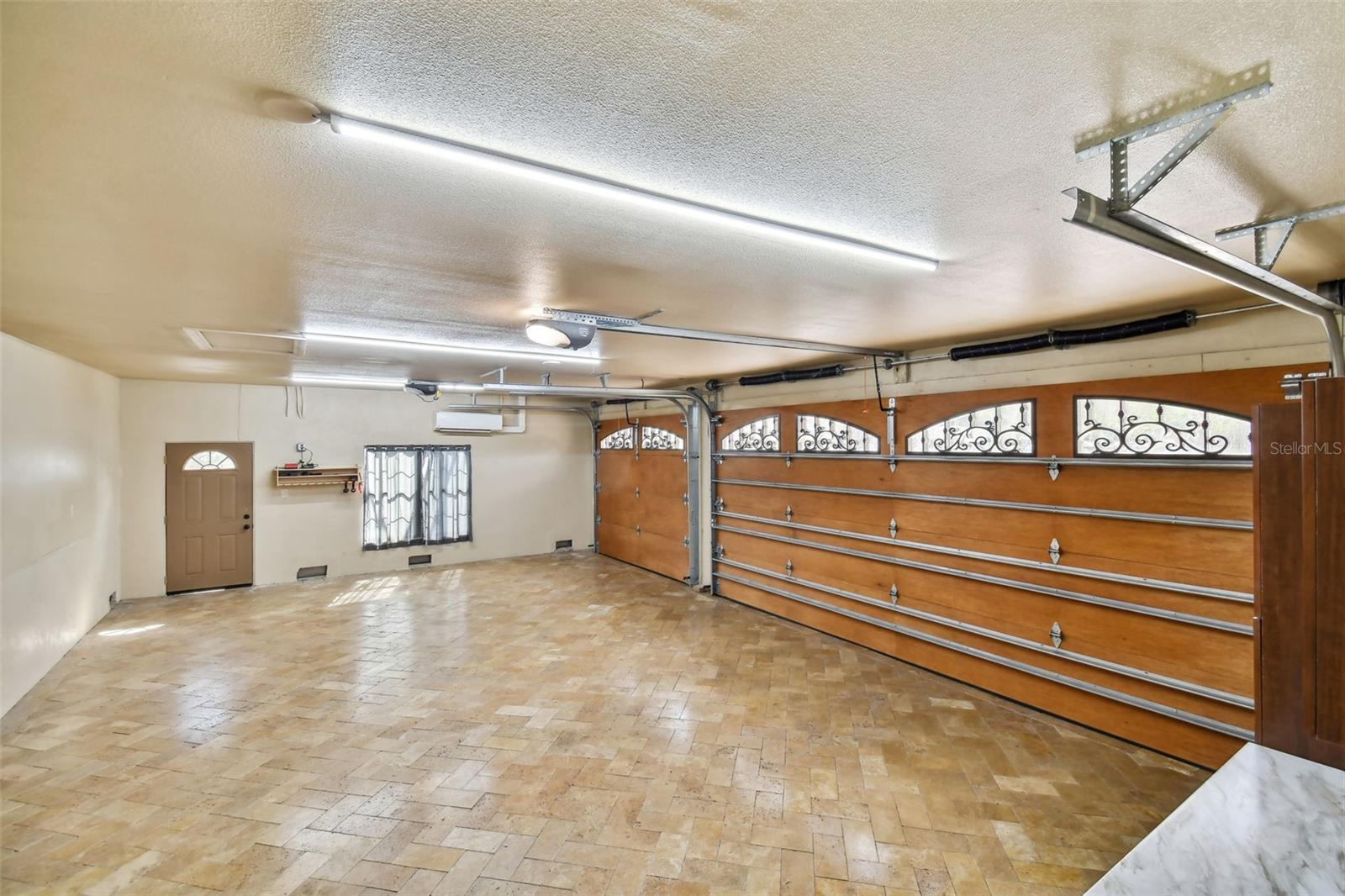 DAVIS ISLANDS PB10 PG52 TO 57 - Residential