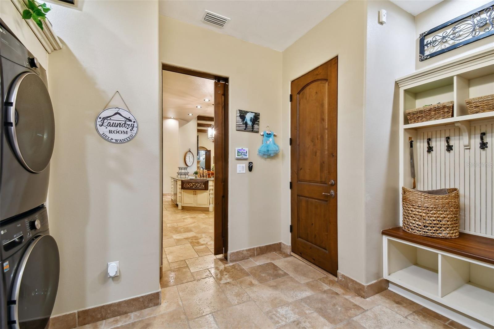 DAVIS ISLANDS PB10 PG52 TO 57 - Residential