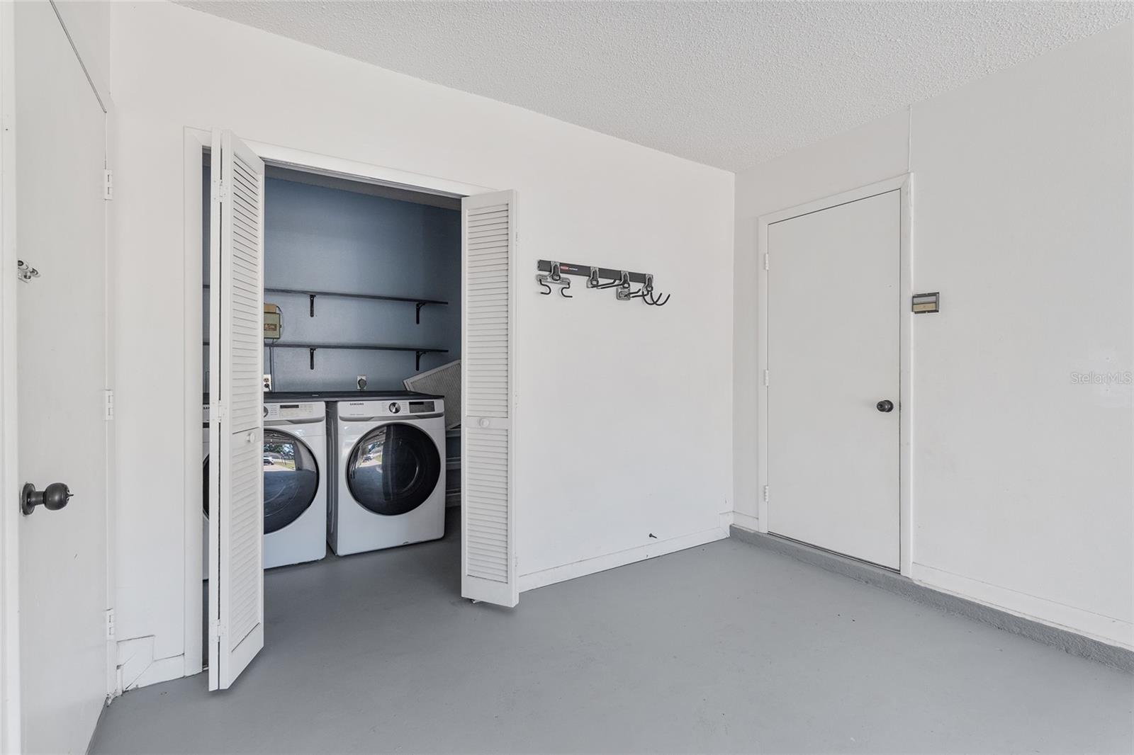 SILVER SPGS SHORES UN 43 - Residential