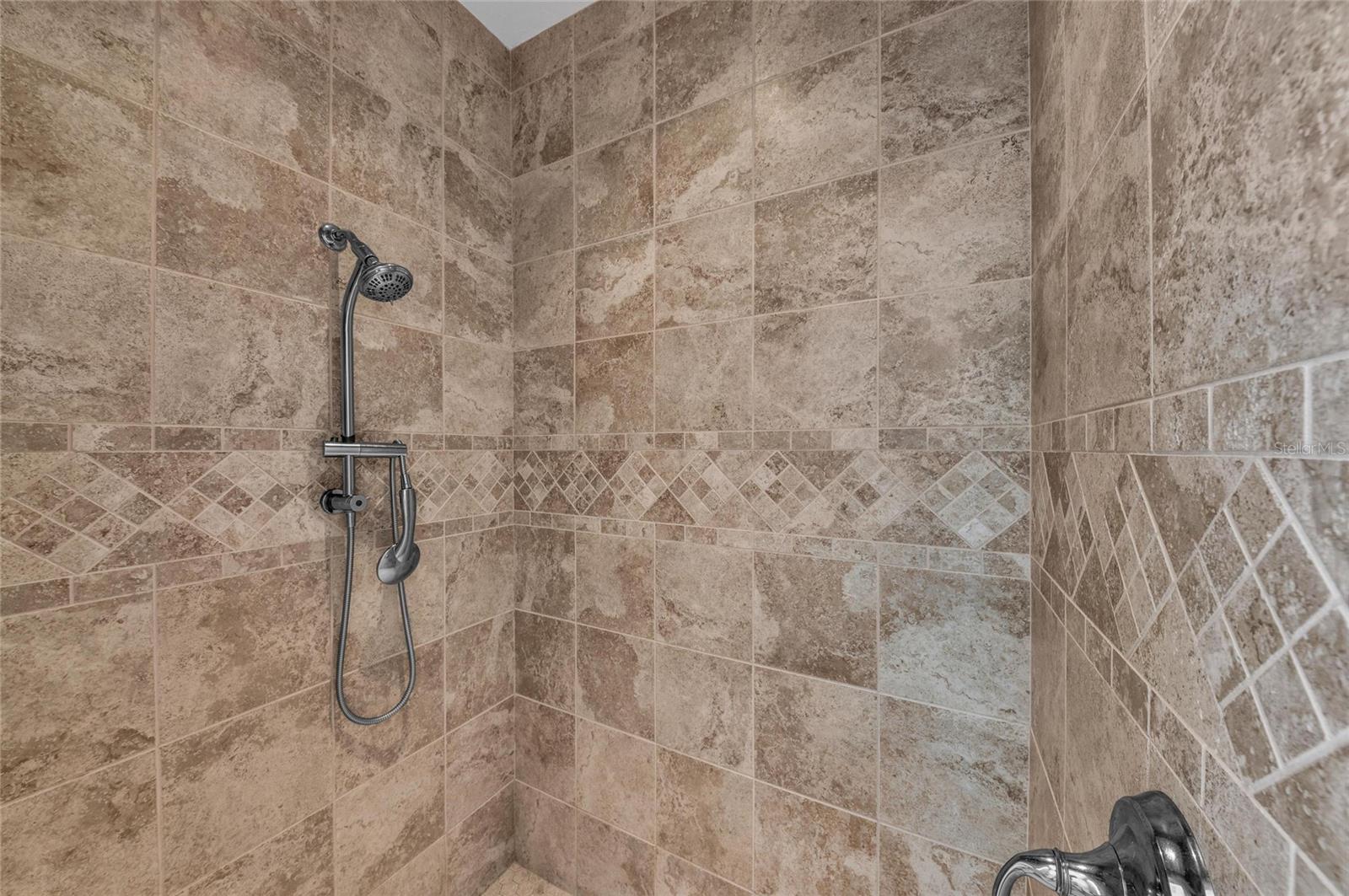 OAK FORD GOLF CLUB - Residential