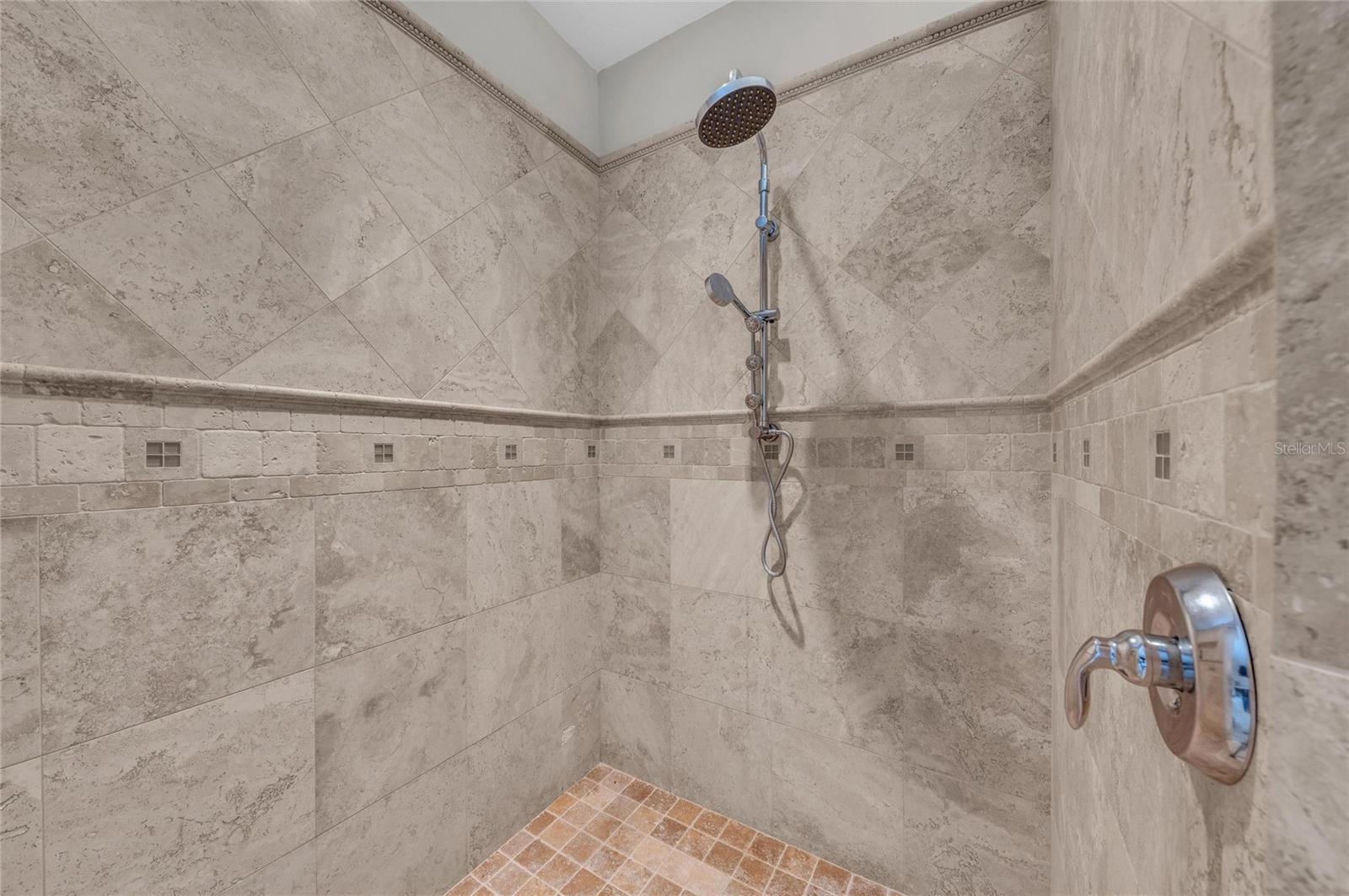 OAK FORD GOLF CLUB - Residential