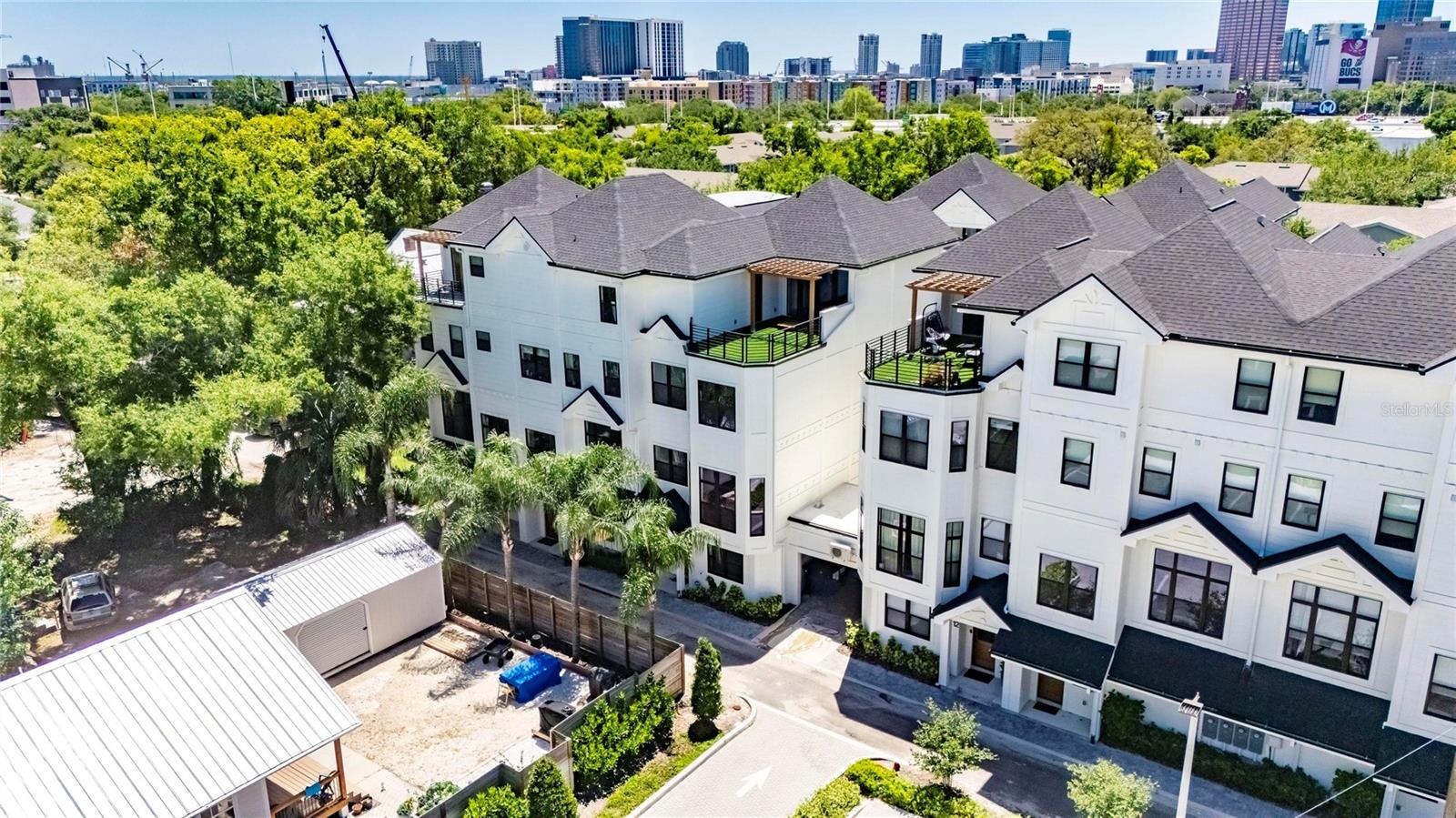 7TH & MORGAN TWNHMS - Residential