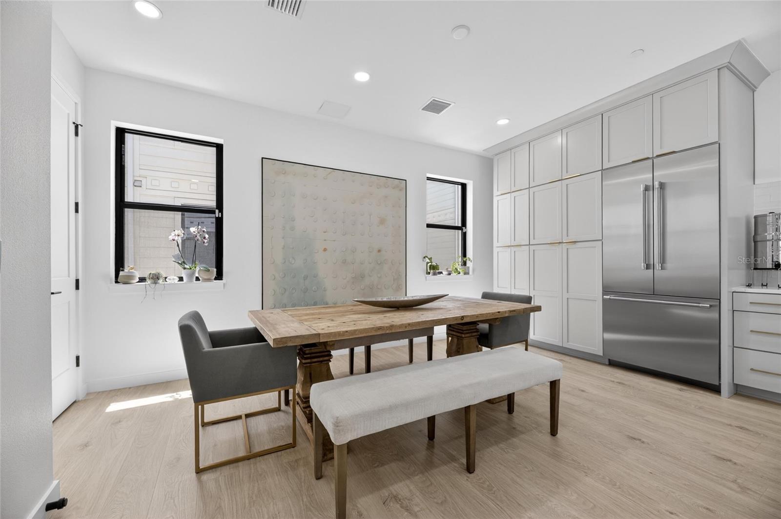 7TH & MORGAN TWNHMS - Residential