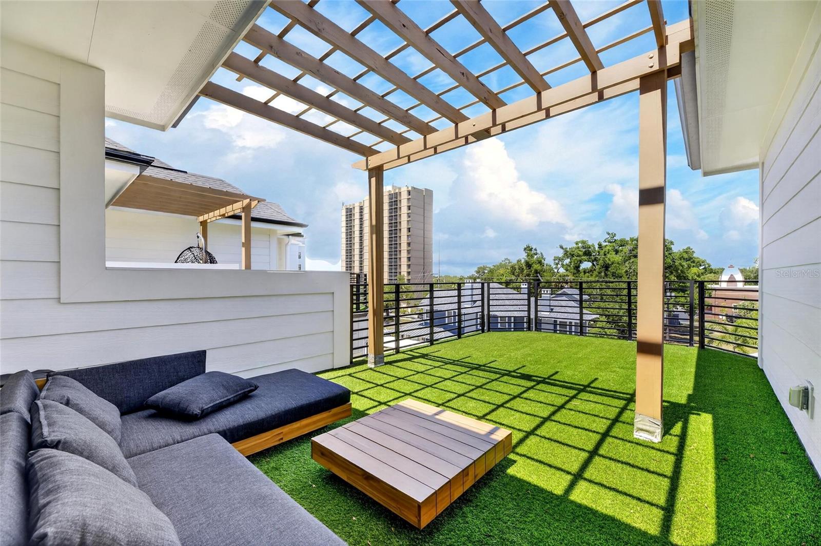 7TH & MORGAN TWNHMS - Residential