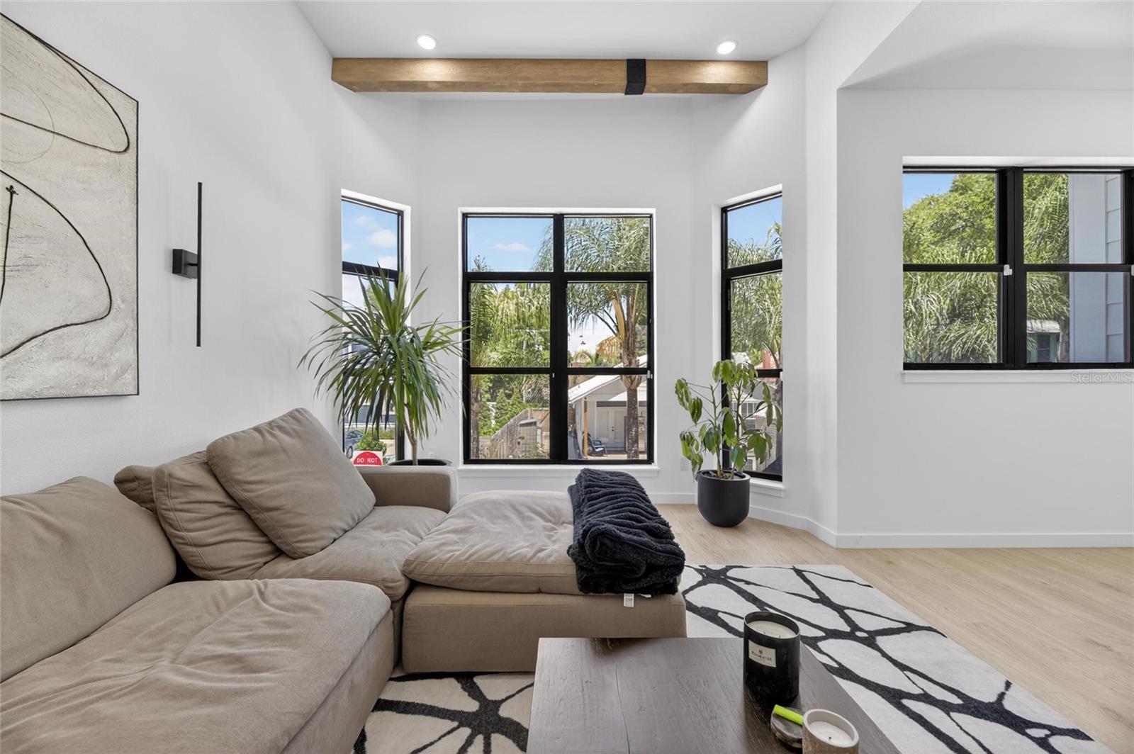 7TH & MORGAN TWNHMS - Residential